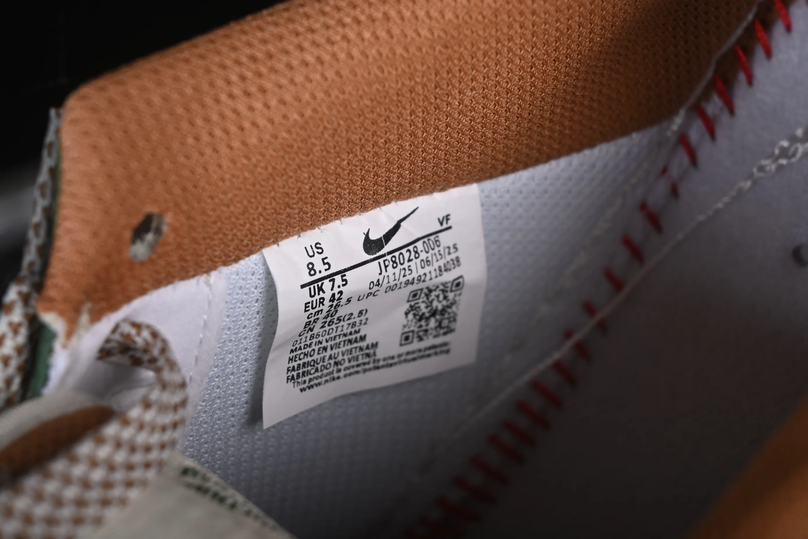 All categories Nk Air Force 1 Air Force series Nk Air Force 1 Low Air Force low top Nike Air Force 1'07 Low UN joint grass green splicing raw rubber Air Force 1 low top casual sneakers JP8028-006